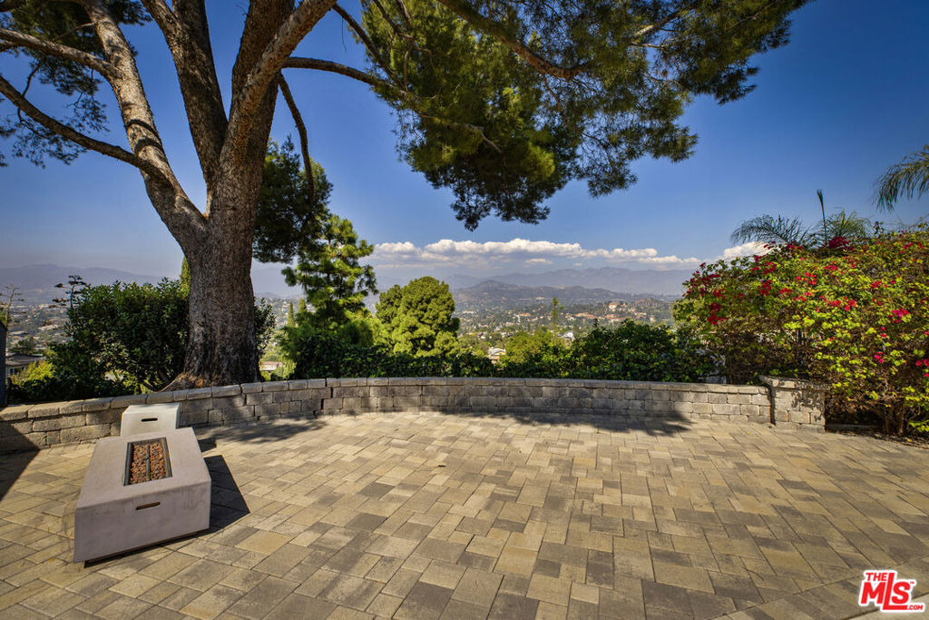 907 Alegre Place - Photo 49