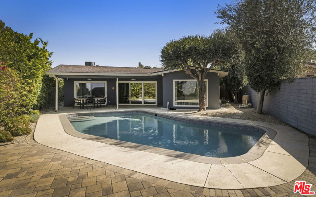 907 Alegre Place - Photo 45