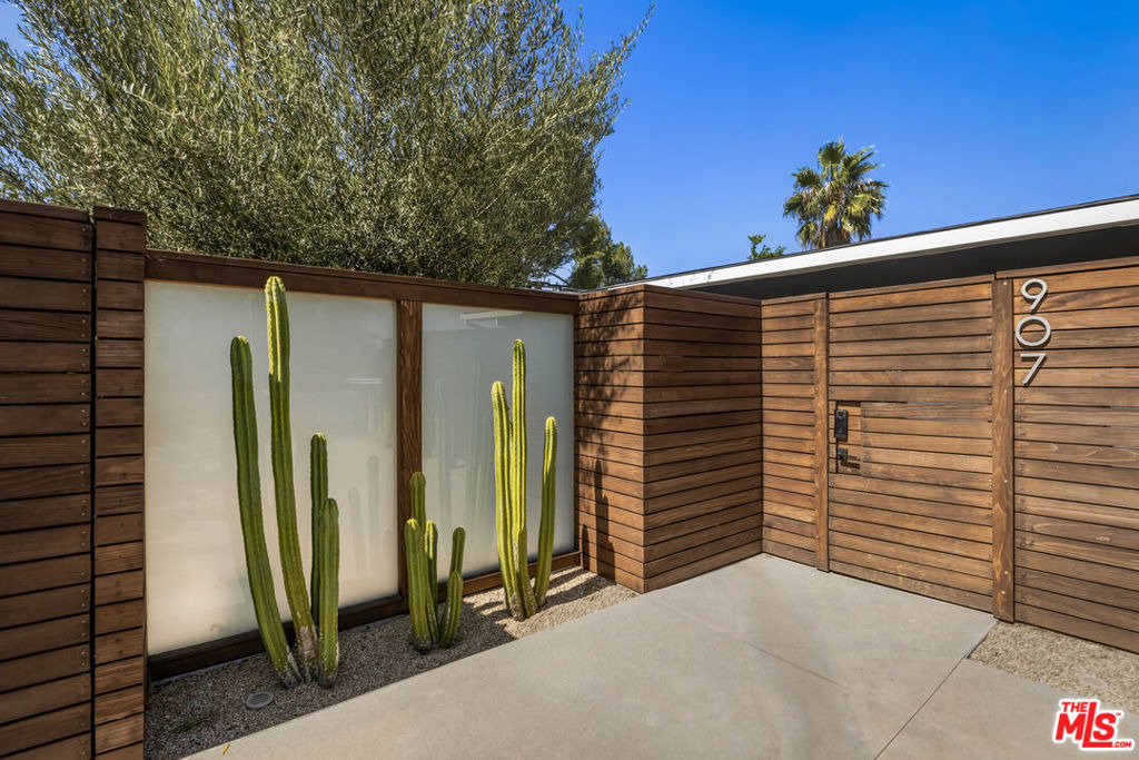 907 Alegre Place - Photo 4