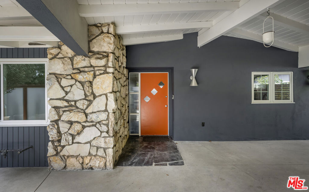 907 Alegre Place - Photo 11