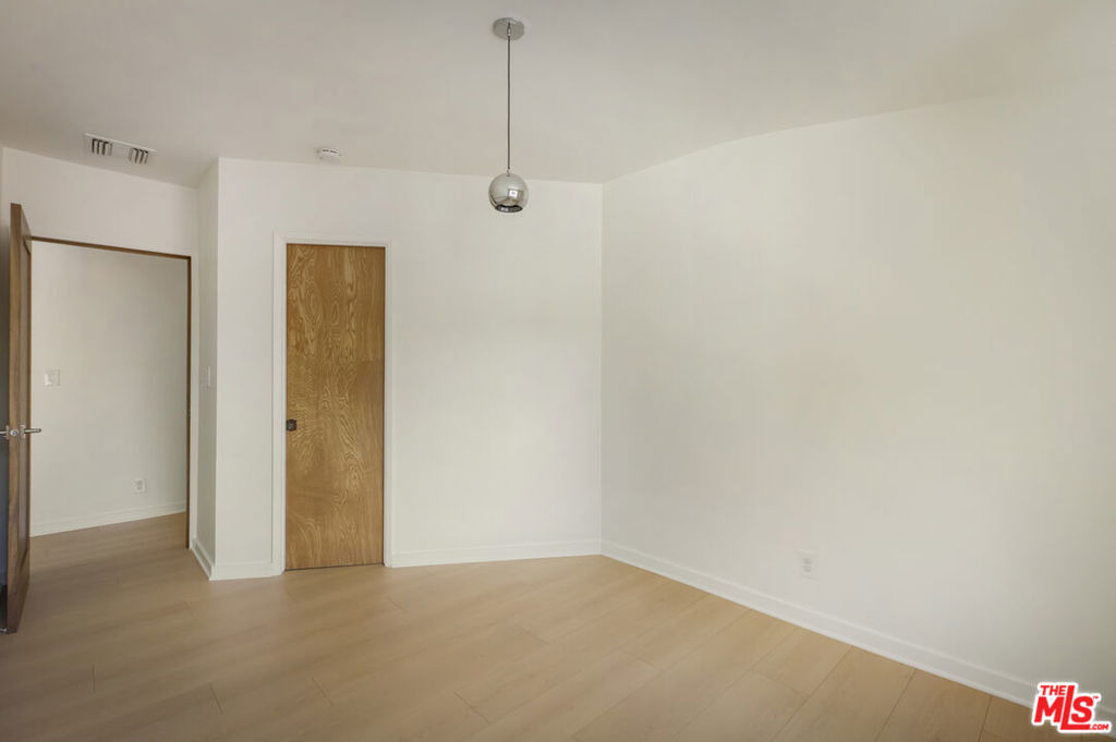907 Alegre Place - Photo 44