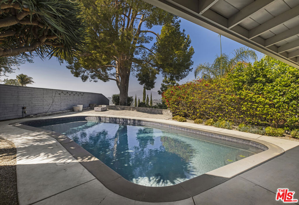 907 Alegre Place - Photo 47