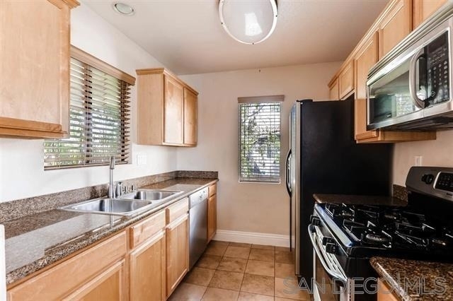 8217 Jade Coast - Photo 4