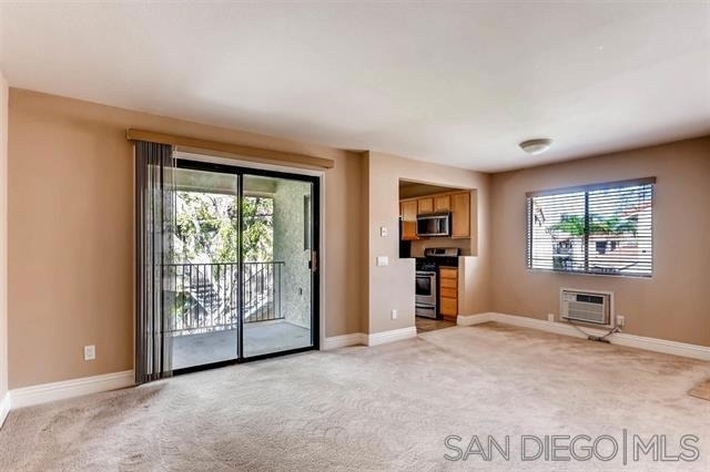 8217 Jade Coast - Photo 3
