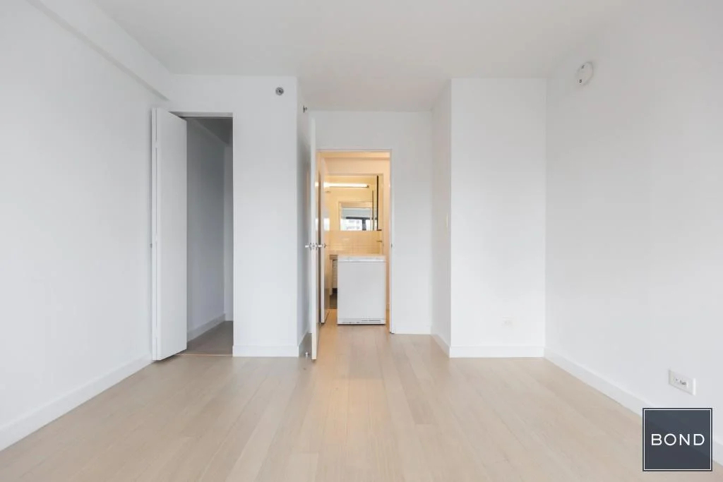 222 East 39th Street - Photo 5