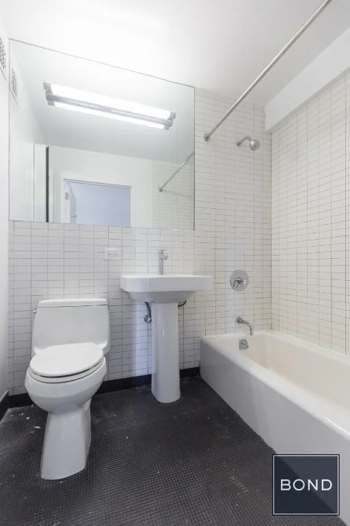 222 East 39th Street - Photo 2