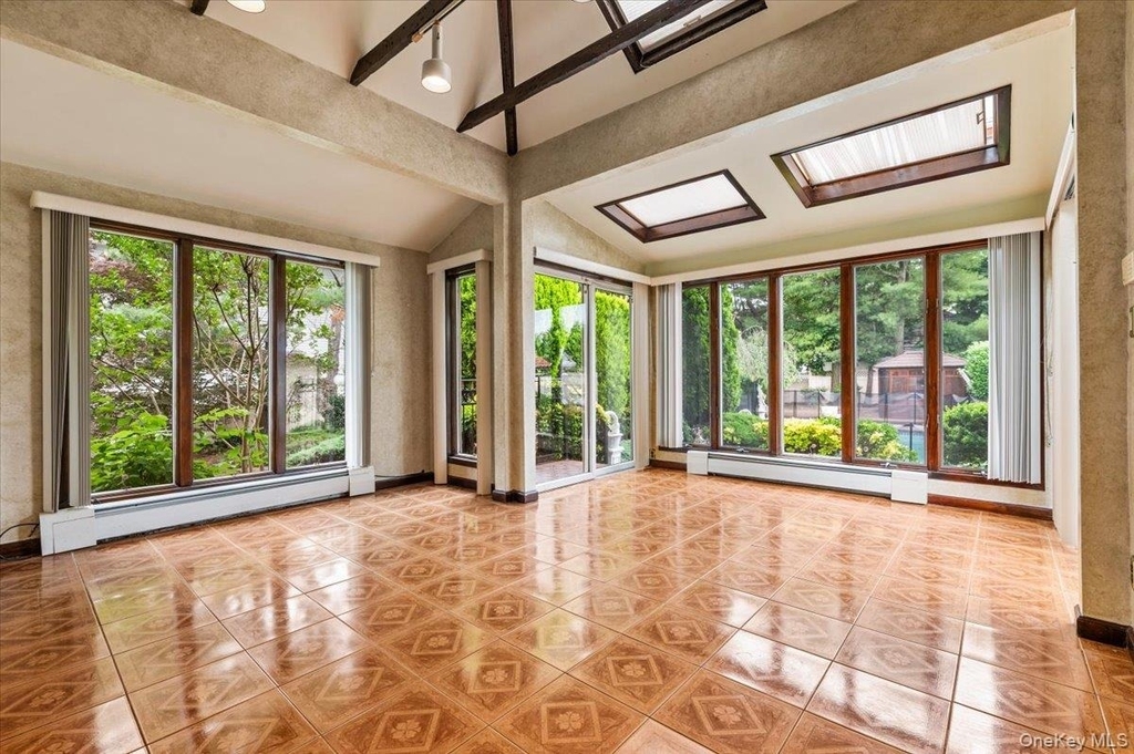 363 Oak Avenue - Photo 11