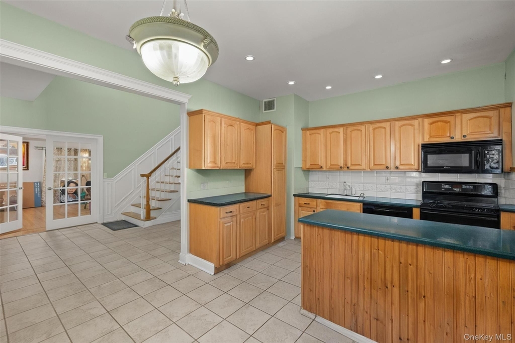 46 Garden City Street - Photo 5