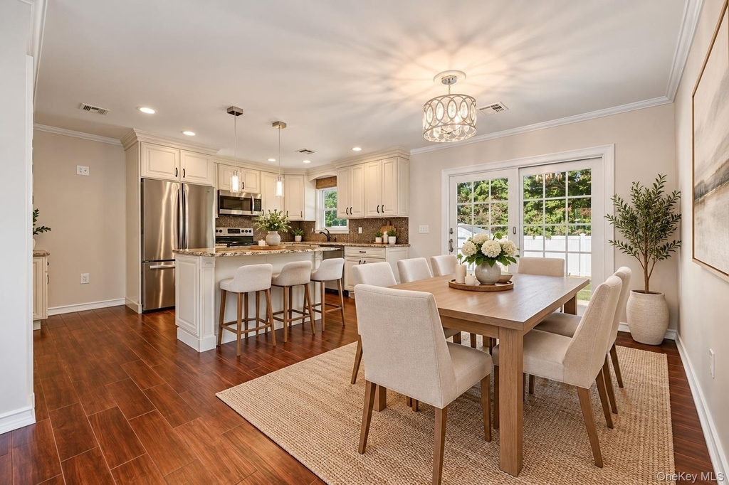 146 Saint Marks Place - Photo 4