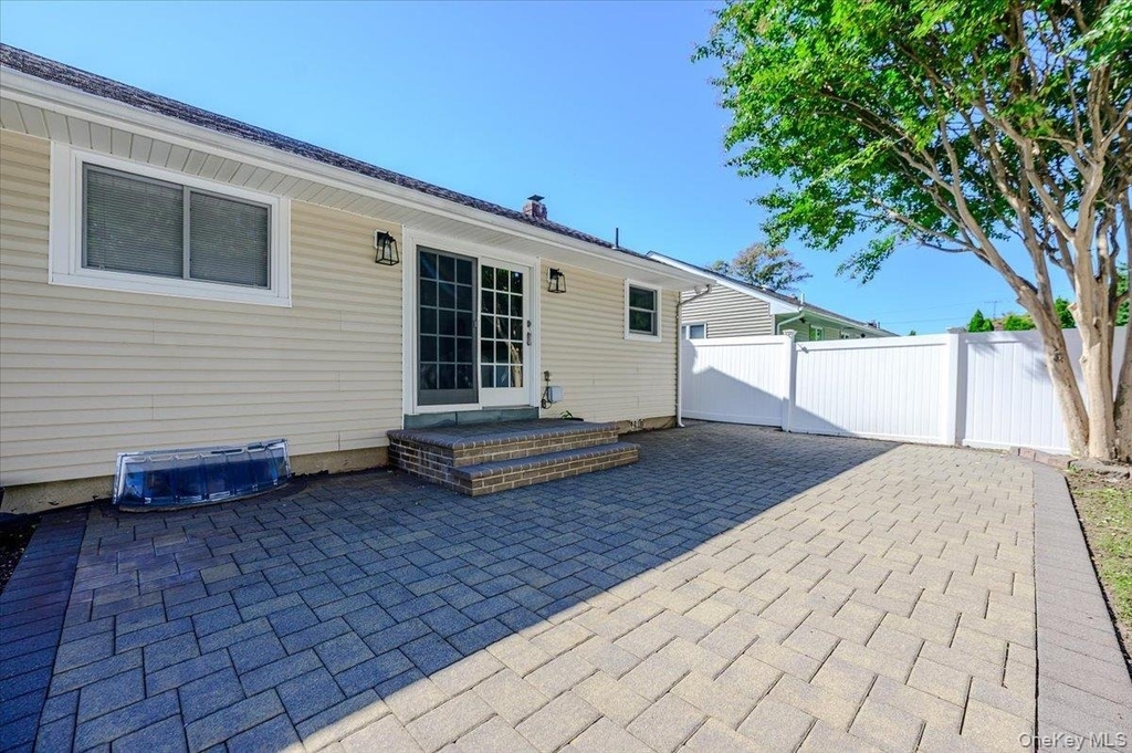 146 Saint Marks Place - Photo 14