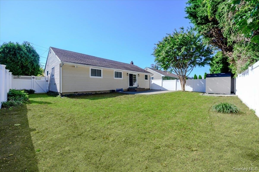 146 Saint Marks Place - Photo 16