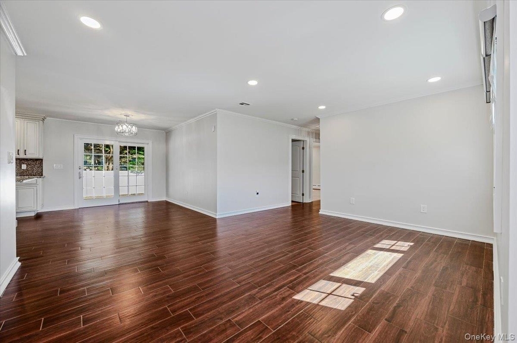 146 Saint Marks Place - Photo 3