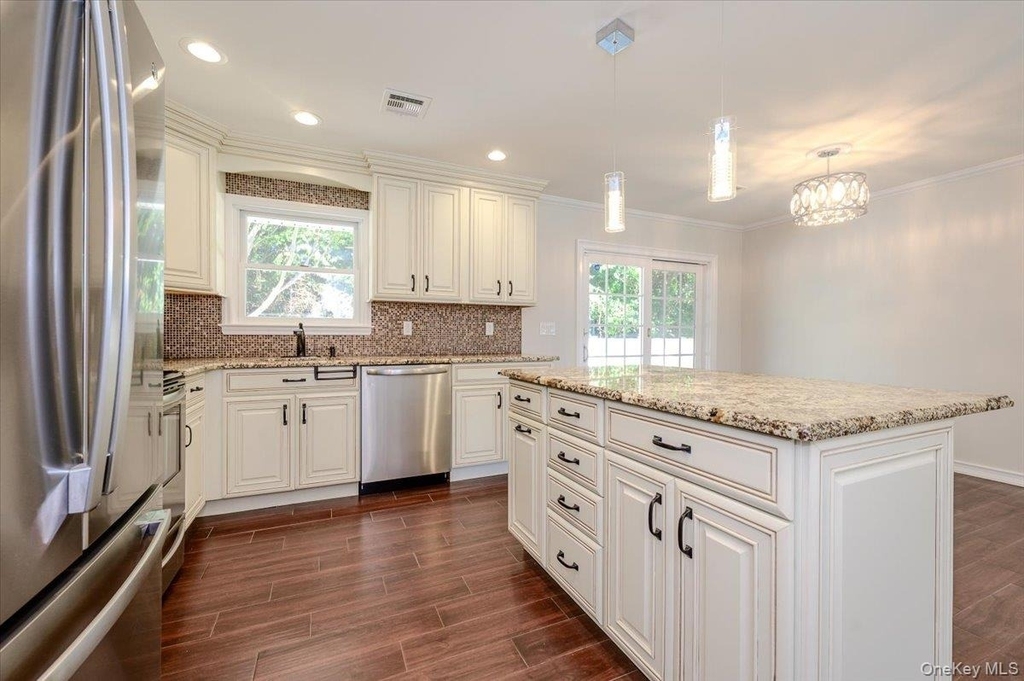 146 Saint Marks Place - Photo 7