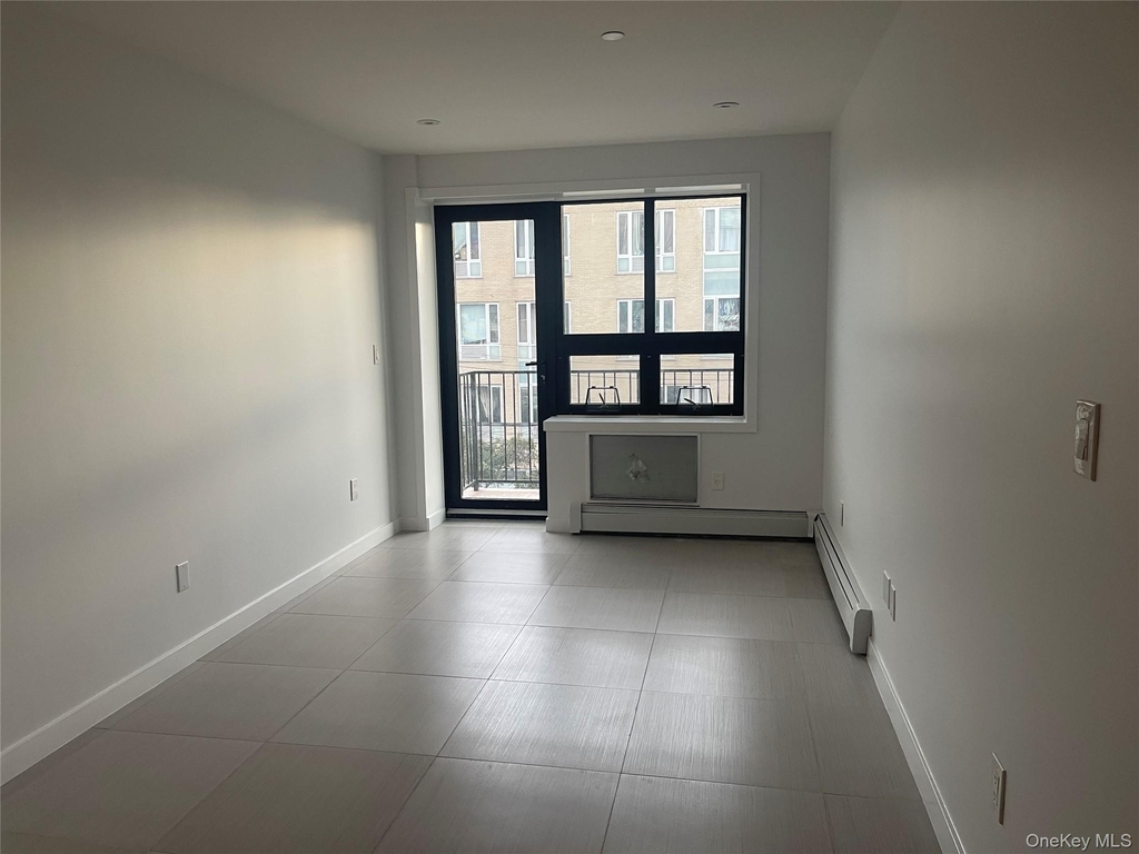 40-47 97 Street - Photo 4