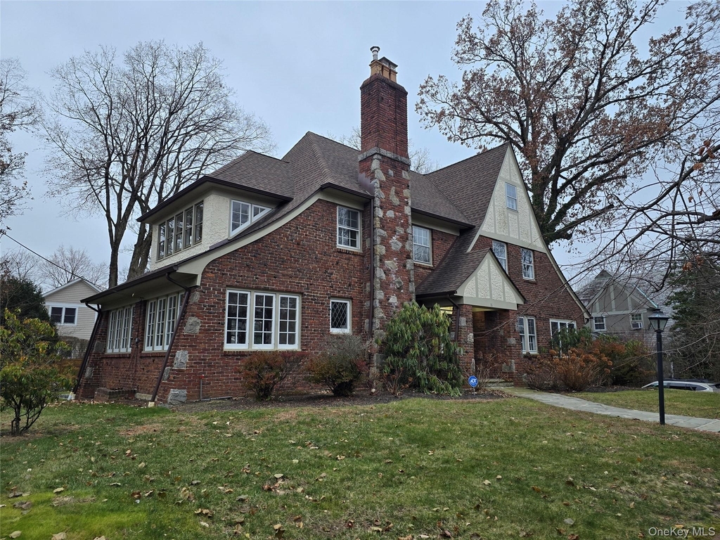 16 Bon Air Avenue - Photo 1