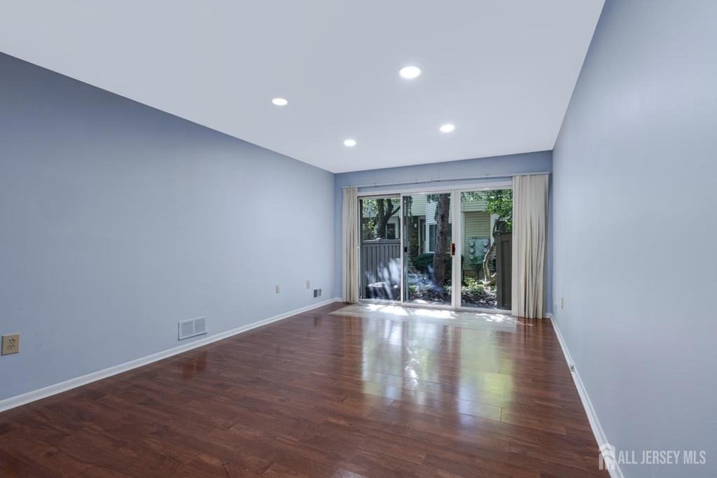 1050 Schmidt Lane - Photo 5