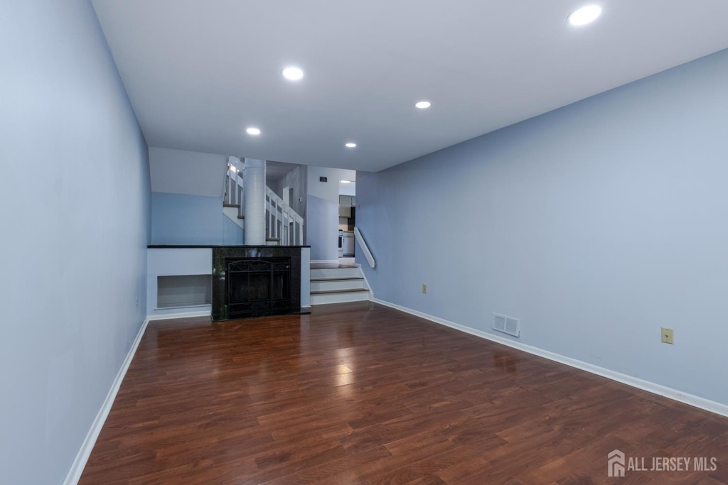 1050 Schmidt Lane - Photo 6