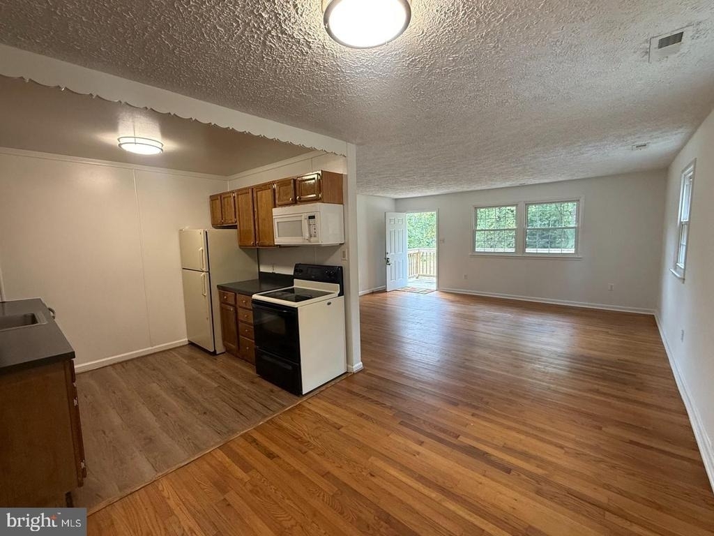 7013 Trails End Road - Photo 24