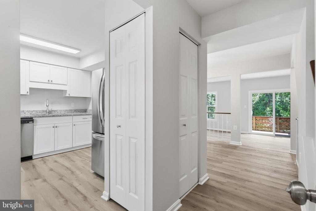10272 Colony Park Drive - Photo 4