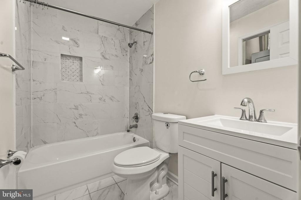 3421 Memorial Street - Photo 9