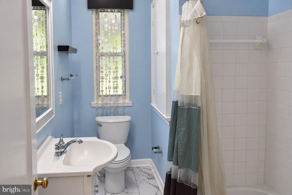 8531 W Oak Place - Photo 20