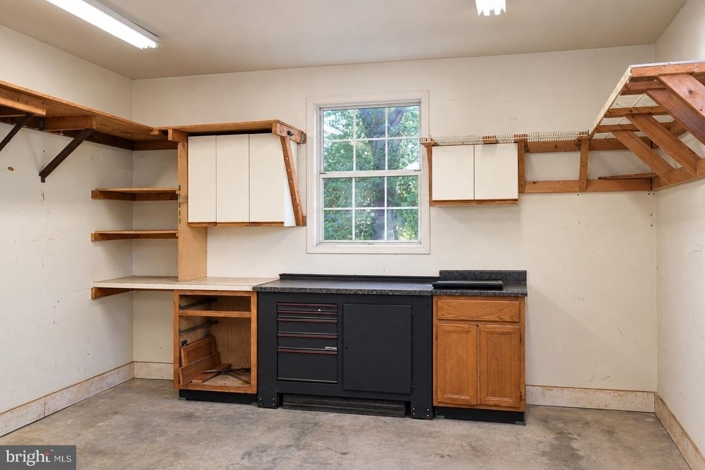8531 W Oak Place - Photo 42