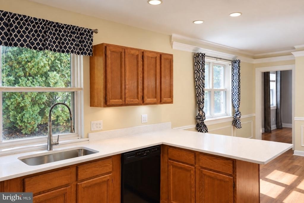 8531 W Oak Place - Photo 7