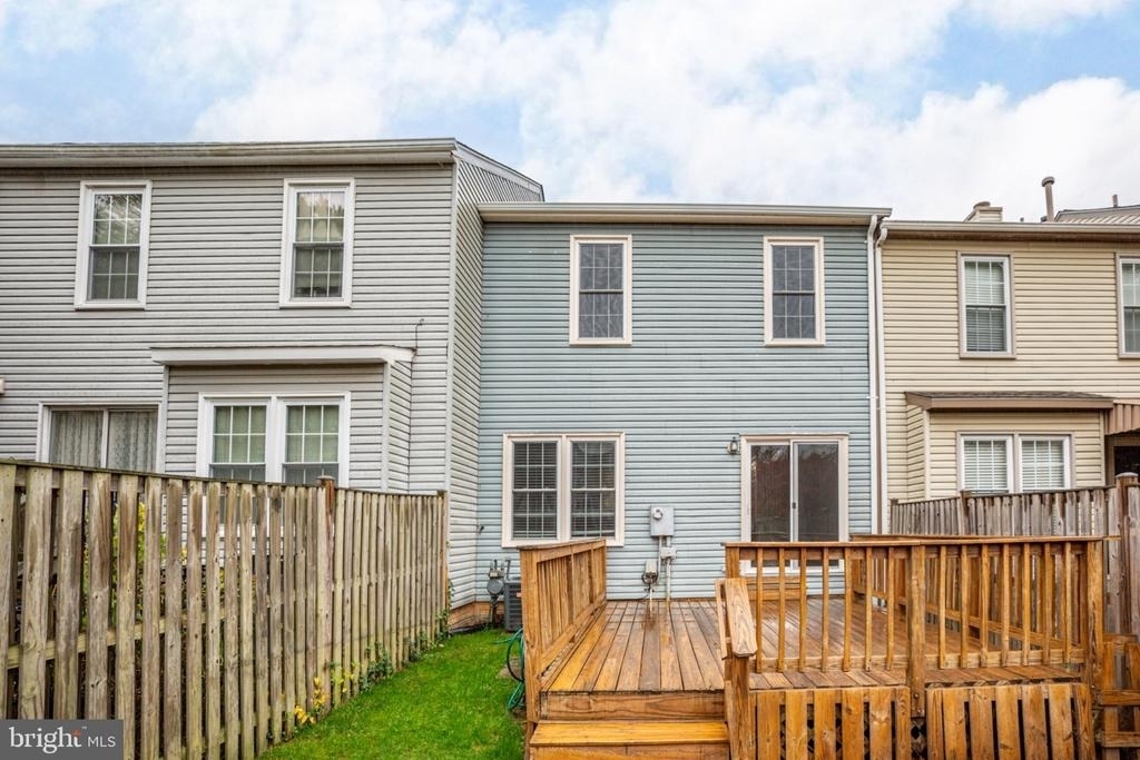 729 Acorn Court - Photo 32