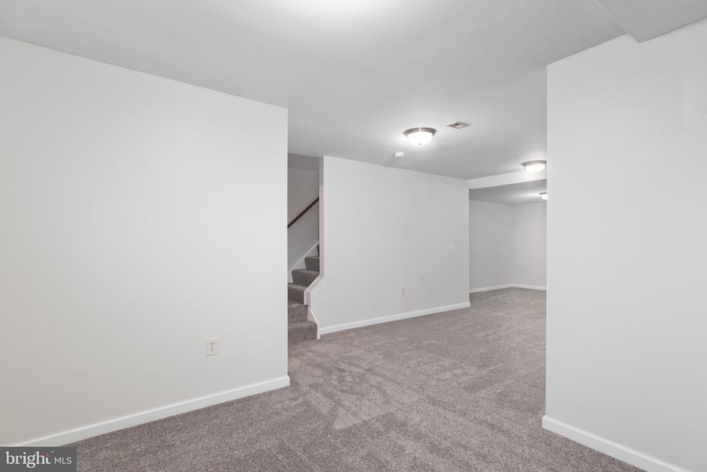 729 Acorn Court - Photo 27