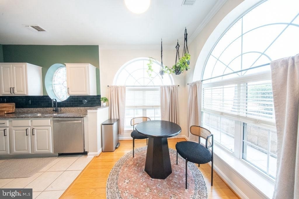 4550 Strutfield Lane - Photo 7