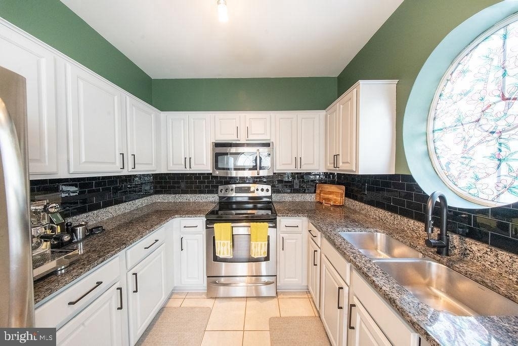 4550 Strutfield Lane - Photo 1