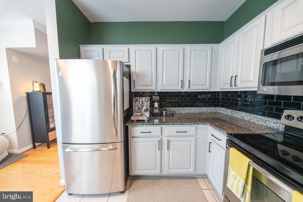 4550 Strutfield Lane - Photo 3