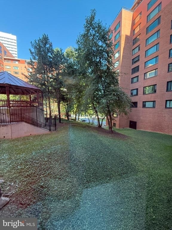 1011 Arlington Boulevard - Photo 12