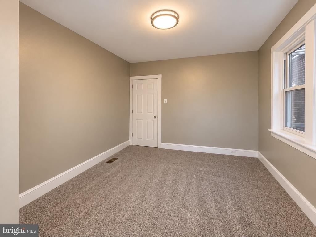 6563 N Lambert Street - Photo 5