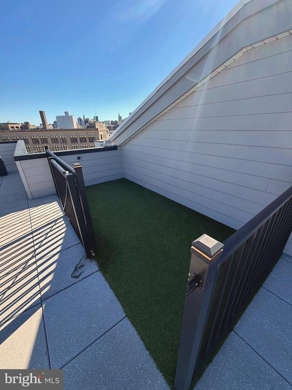 1723 Francis Street - Photo 11