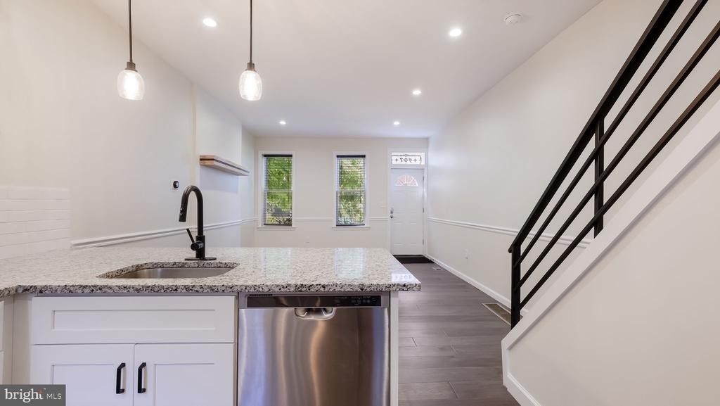 407 W Jefferson Street - Photo 12