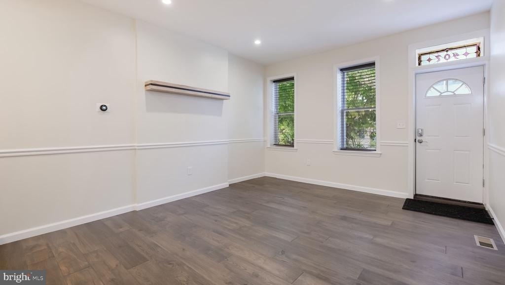 407 W Jefferson Street - Photo 4