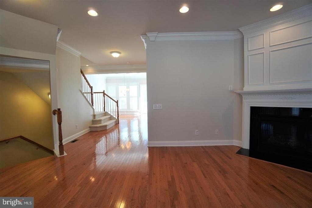 102 Bishop Drive - Photo 7