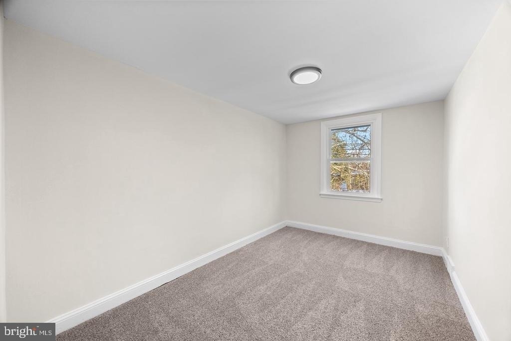 84 Chester Avenue - Photo 12