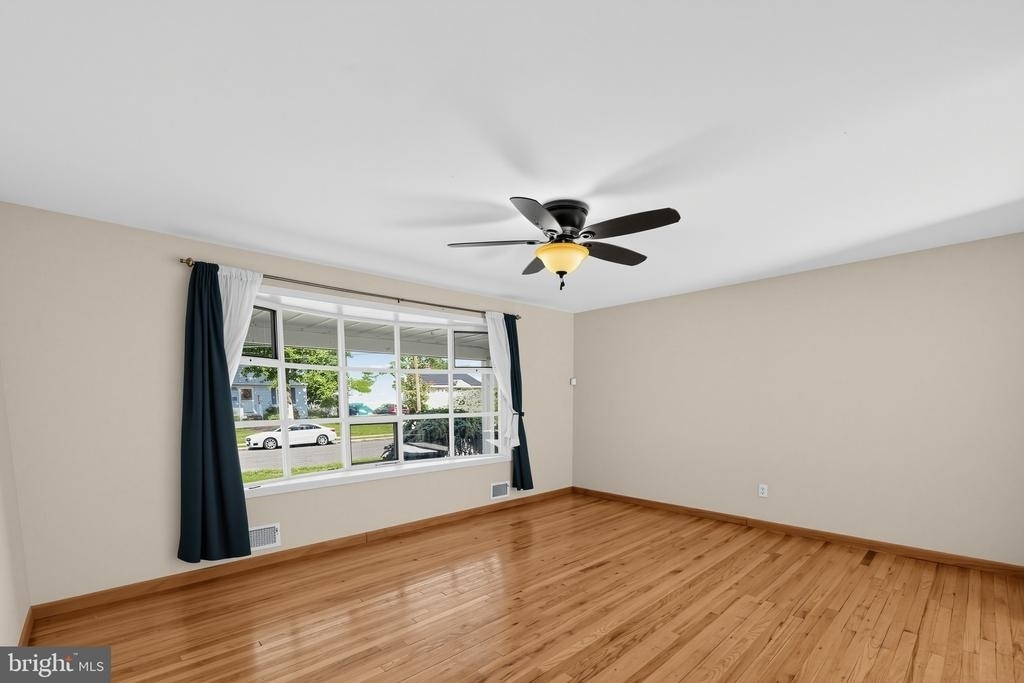 4 Roslyn Road - Photo 12