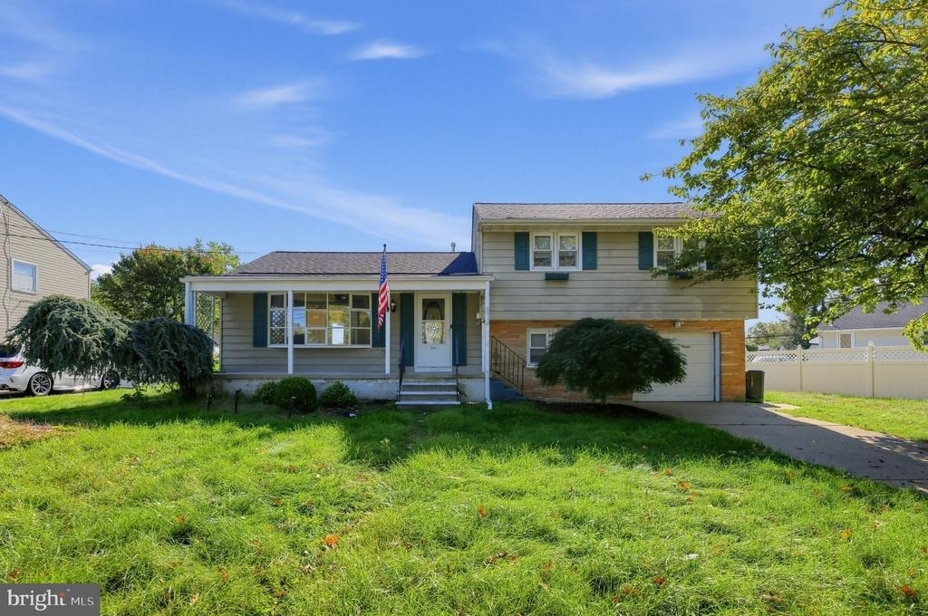 4 Roslyn Road - Photo 0