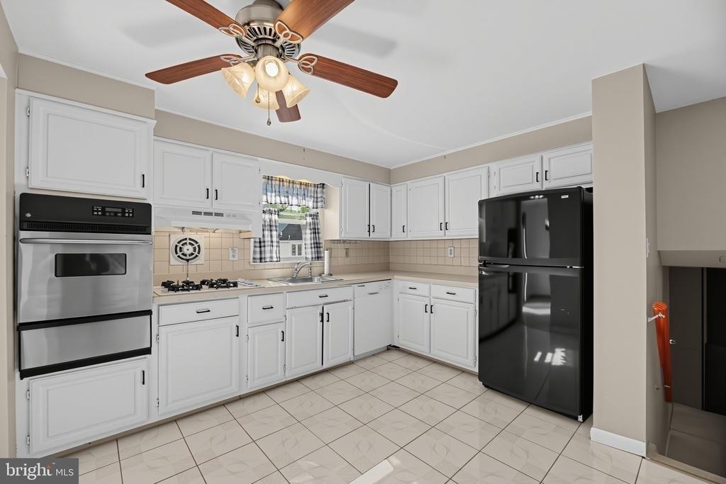 4 Roslyn Road - Photo 1
