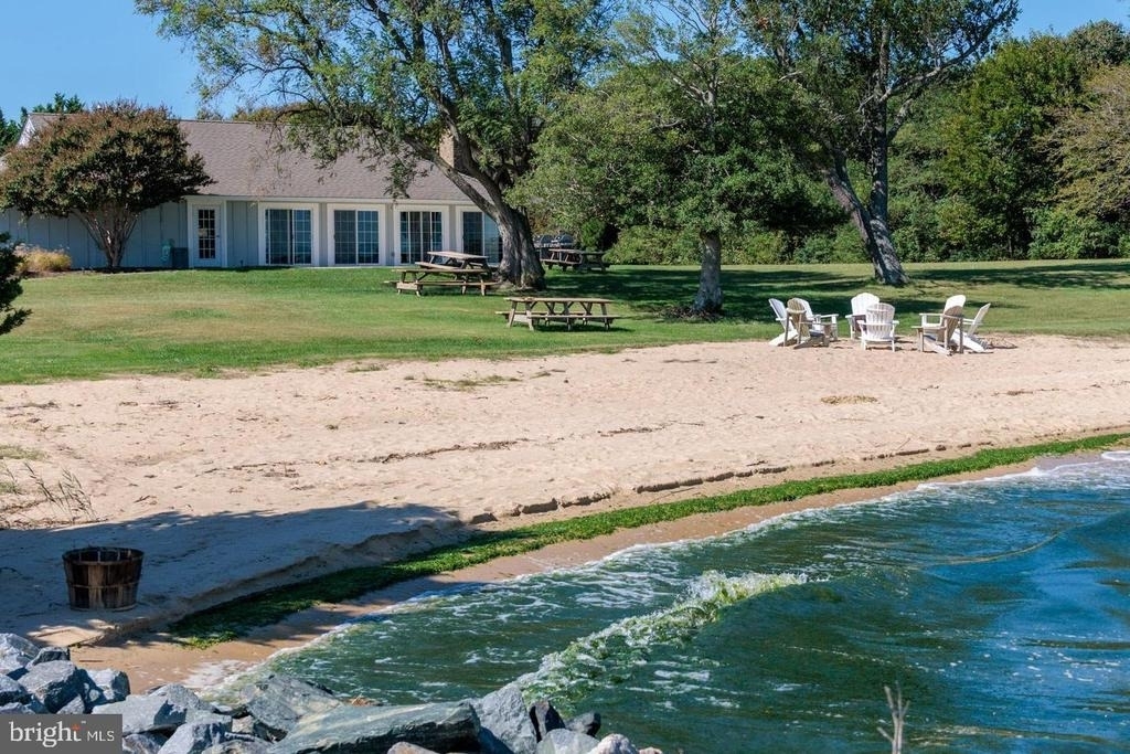 102 Golf Court - Photo 40