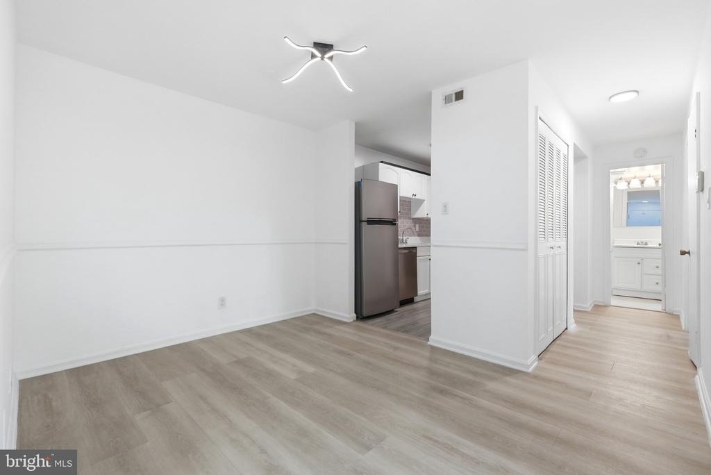 5976 Westchester Park Drive - Photo 12