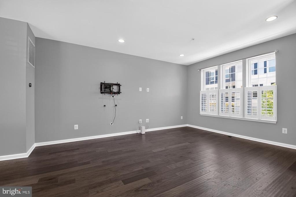 2922 Pinebrook Road - Photo 22