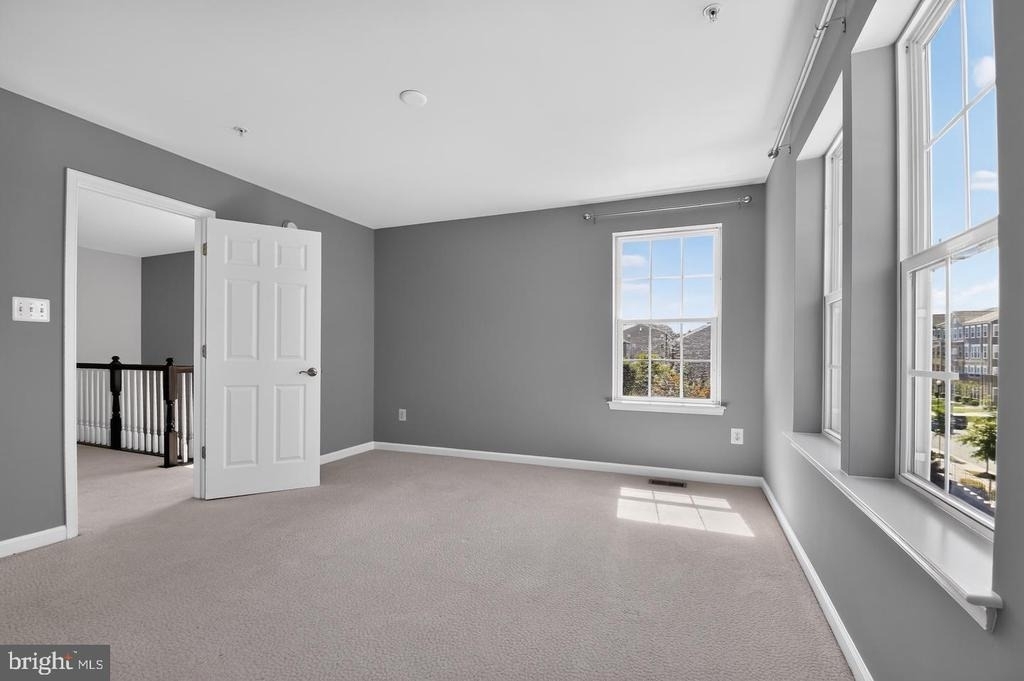 2922 Pinebrook Road - Photo 32