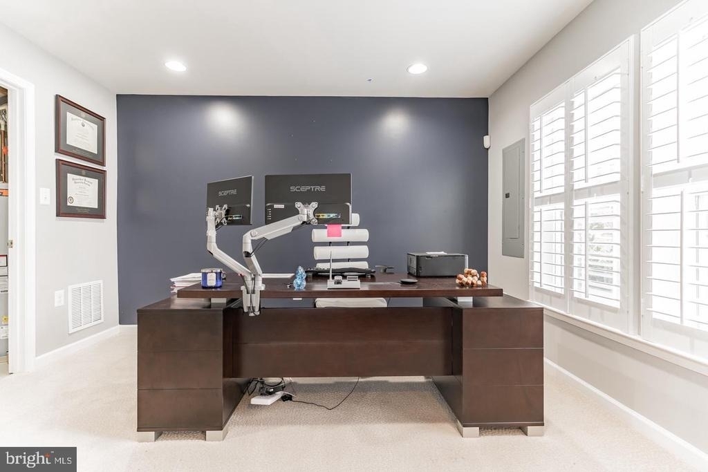 2922 Pinebrook Road - Photo 4