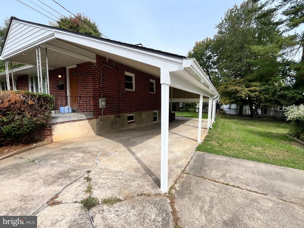 718 Maple Avenue - Photo 5