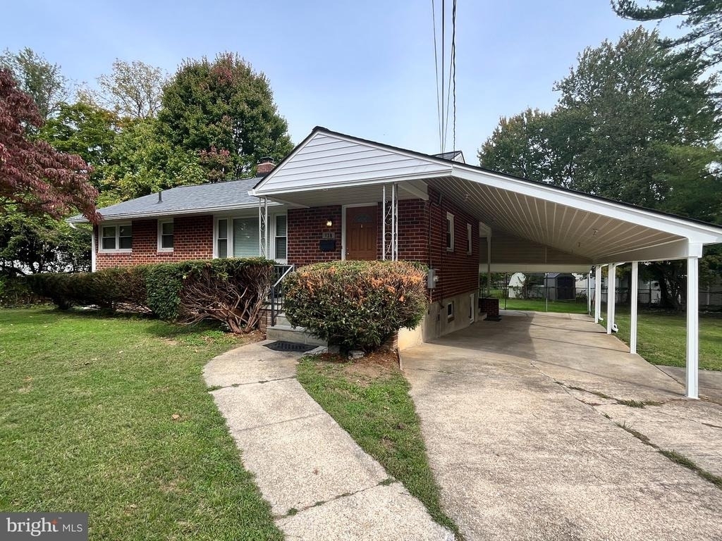 718 Maple Avenue - Photo 3