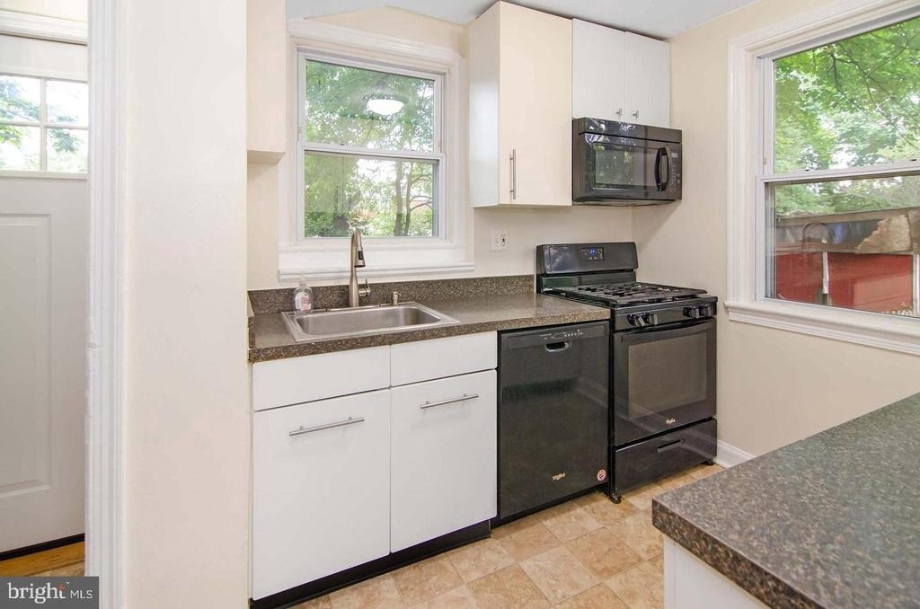 11706 Georgia Avenue - Photo 5